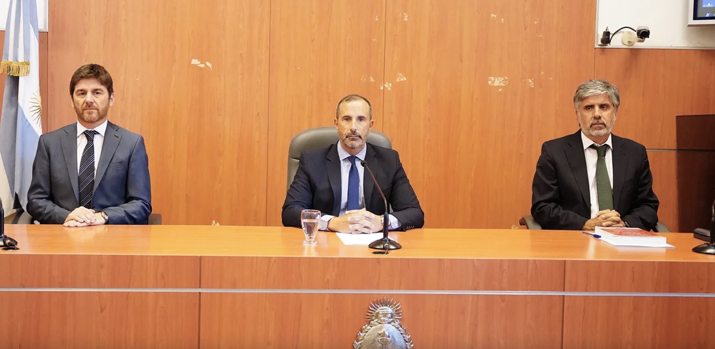 Los tres jueces que condenaron a la vicepresidenta argentina, Jorge Gorini, Rodrigo Giménez Uriburu y Andrés Basso. Foto: Captura de pantalla.