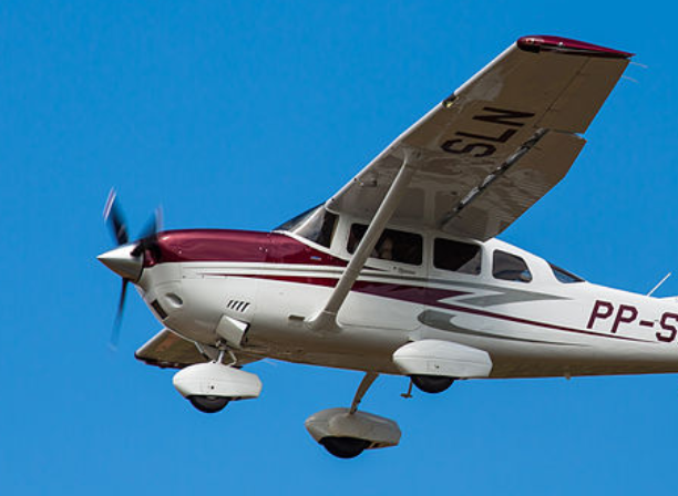 La avioneta era una Cessna 206. Aparentemente, los ladrones no sabían operarla. Foto con fines ilustrativos. 