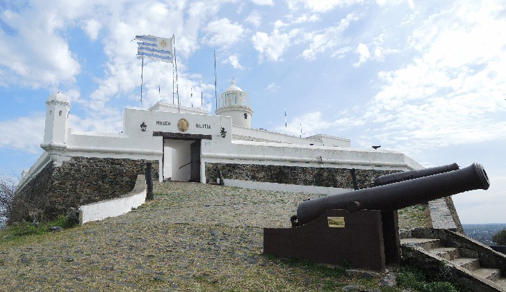 La fortaleza del Cerro General Artigas es un atractivo turístico de la ciudad. 