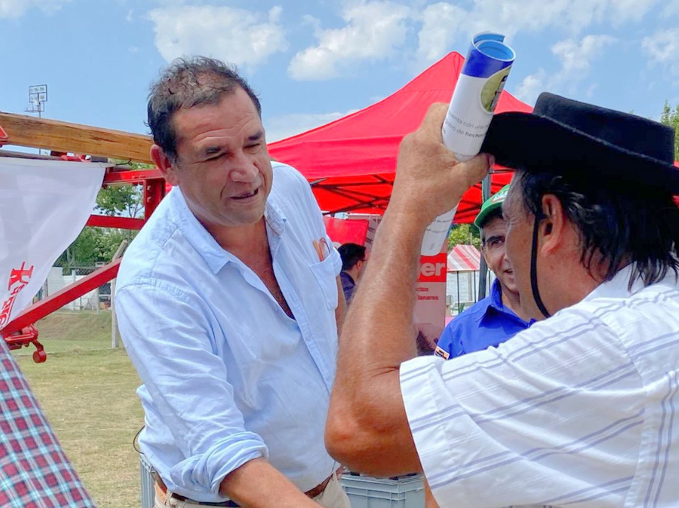 Sebastián Da Silva celebrates the appearance of "mad cow" disease in Brazil, because it benefits Uruguay Sebastián Da Silva says that the appearance of the “mad cow” in Brazil is good news for Uruguay.