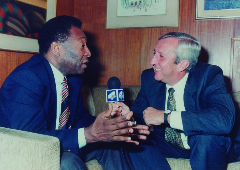 Jorge 'Toto' Da Silveira, Uruguayan radio institution, died Jorge 'Toto' Da Silveira with Edson Arantes do Nascimento, Pelé, in a file photo.