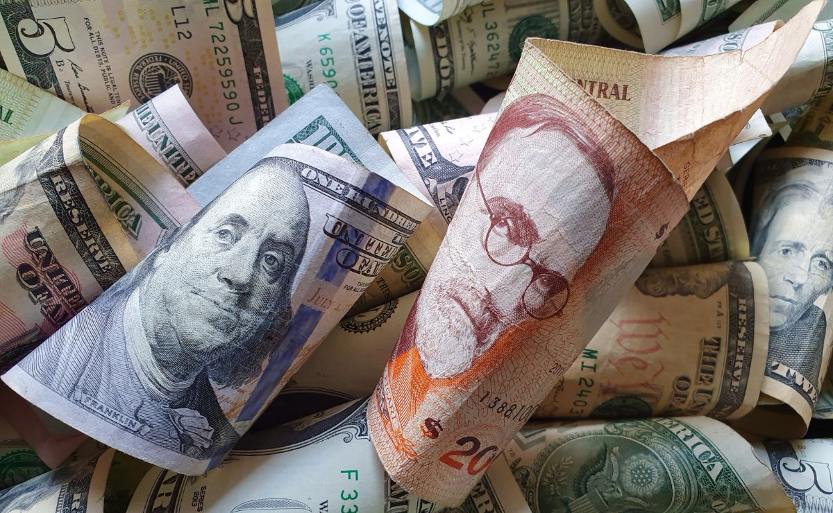 spesos uruguayos - dolares USD