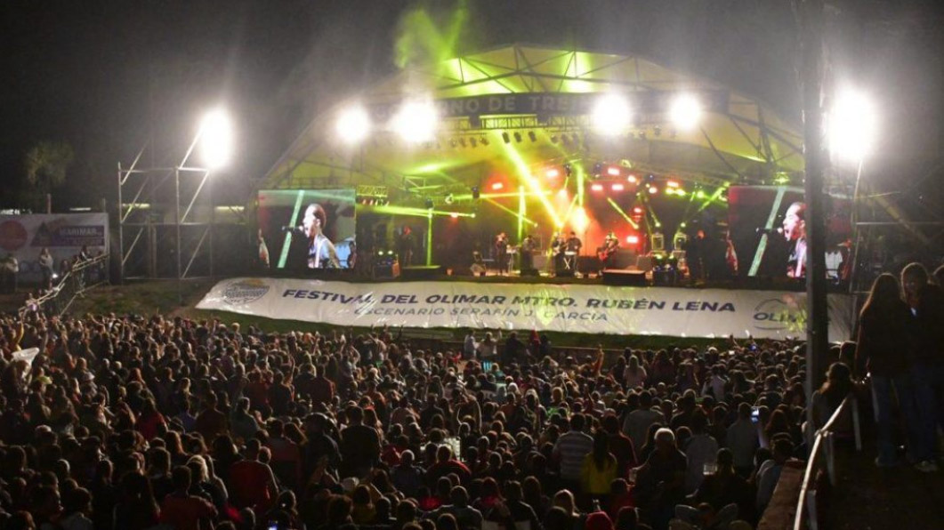 Escenario en la Fiesta de Olimar.