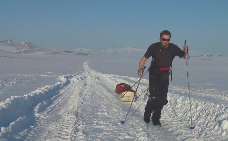 La increíble travesía de Karl Bushby que ya lleva 27 años caminando para dar la vuelta al mundo
