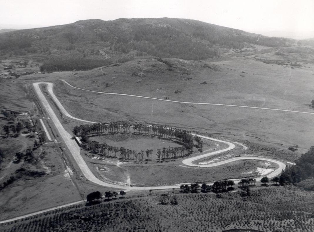 Piriápolis fue “la Montecarlo del Plata”: cuando Fangio estrenó el Autódromo de Punta Fría Piriápolis fue “la Montecarlo del Plata”: cuando Fangio estrenó el Autódromo de Punta Fría
