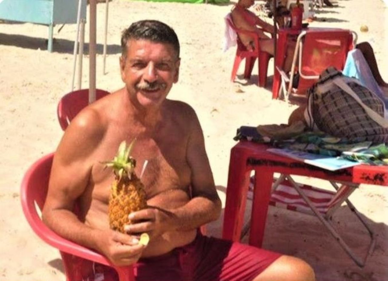 Pedro Antonio Mato Narbondo vivió prófugo e impune durante años. Se le documentaron fotos disfrutando de plácidas vacaciones en playas tropicales.