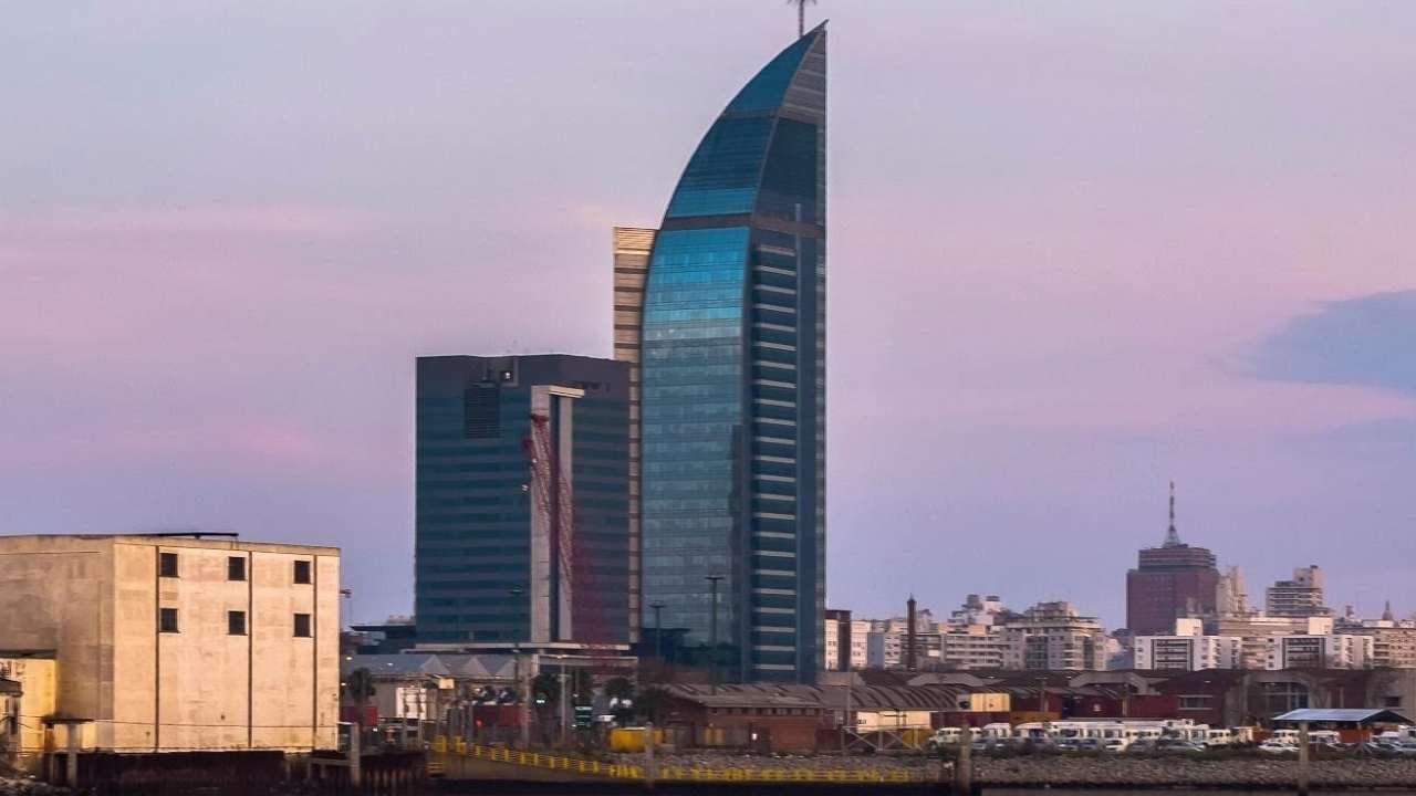 Torre de las Telecomunicaciones de ANTEL en Aguada