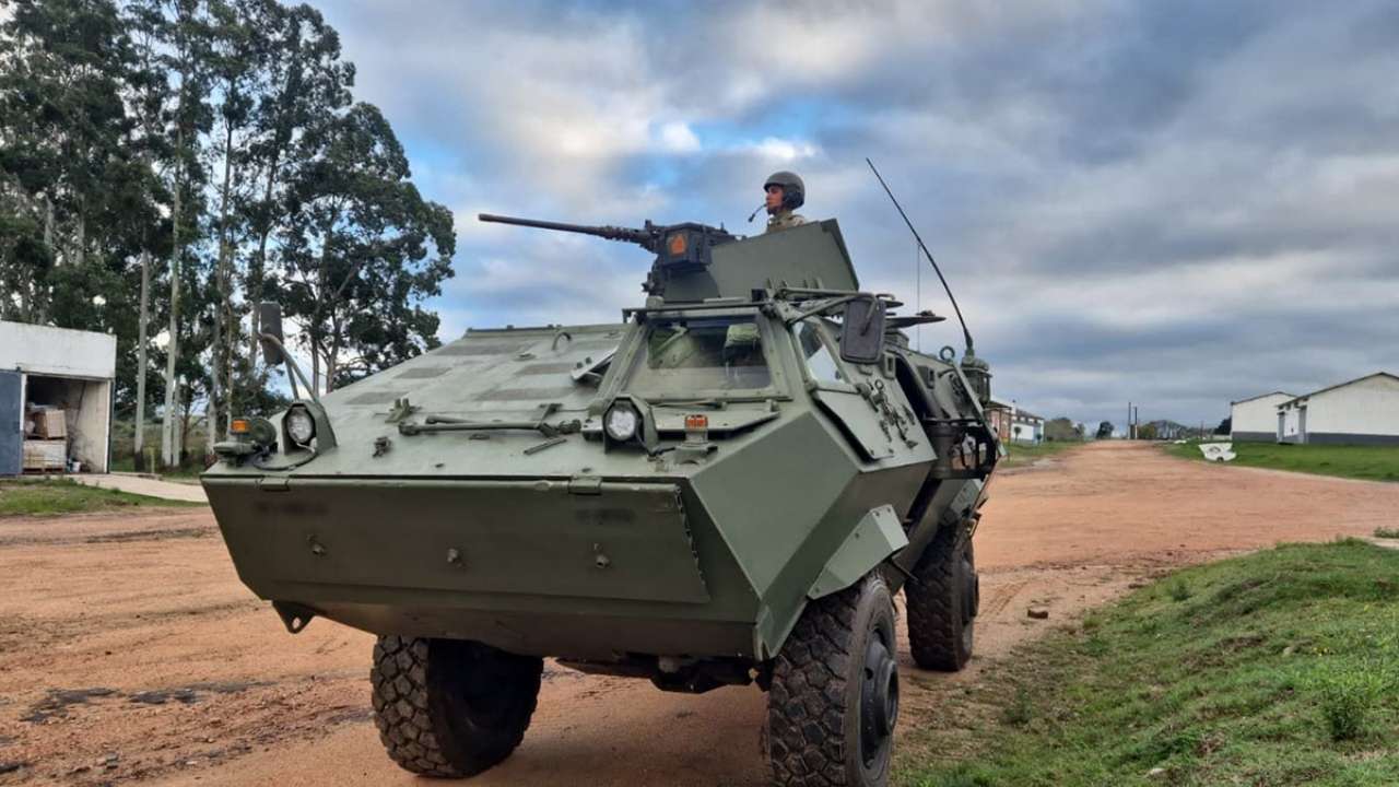 TBP UR-425 RPZ 4×4 "Cóndor". Foto: Ejército Uruguayo