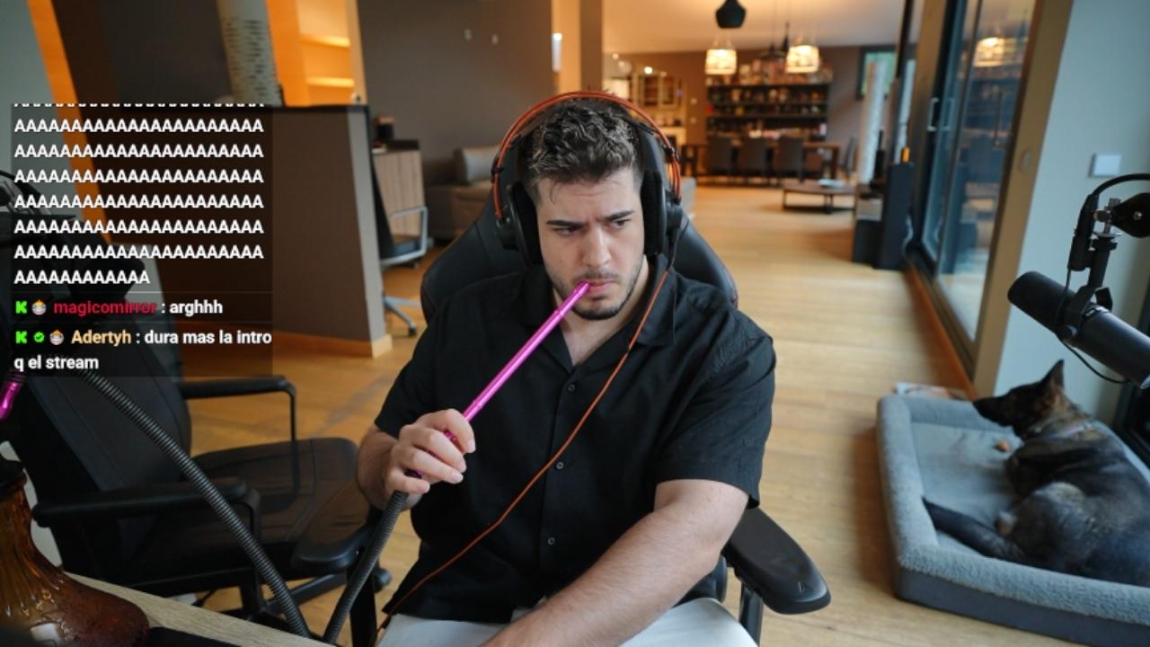 Elmillor es un popular streamer, criticado por sus constantes insultos y vejaciones a todo tipo de poblaciones y grupos