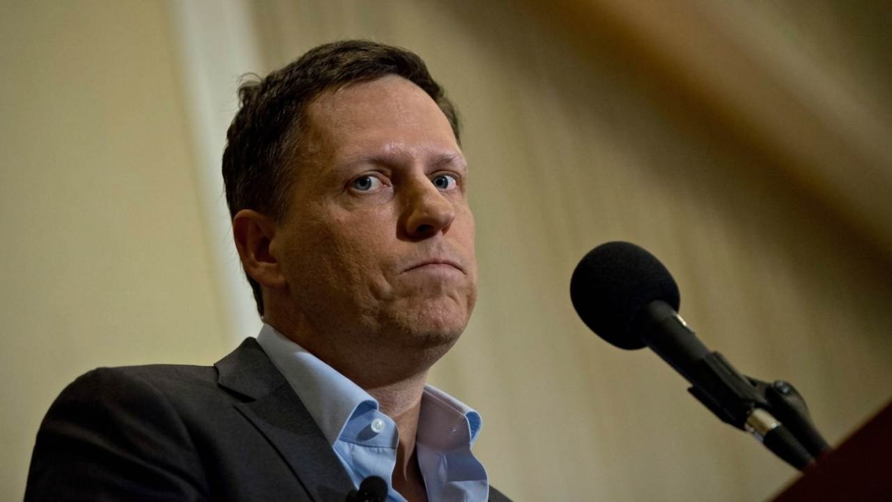 Peter Thiel acusa al Papa de beneficiar a China con su encíclica sobre inteligencia artificial