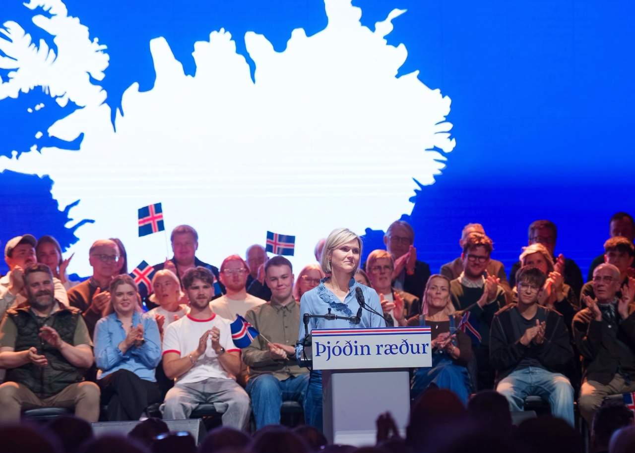 Kristrún Frostadóttir es la primera ministra de Islandia