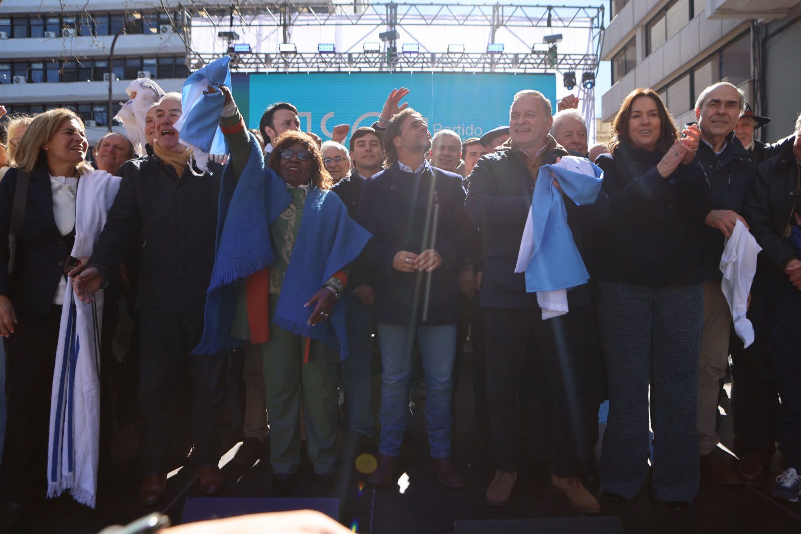La cúpula del Partido Nacional en el 190° aniversario de su fundación