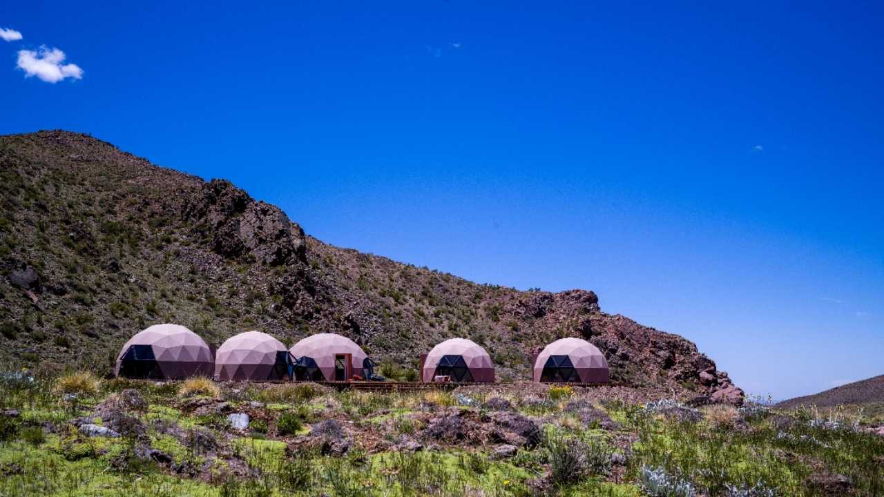 Wamani se vende como un resort de lujo, pero es algo más oscuro que eso. Foto: Wamani.net