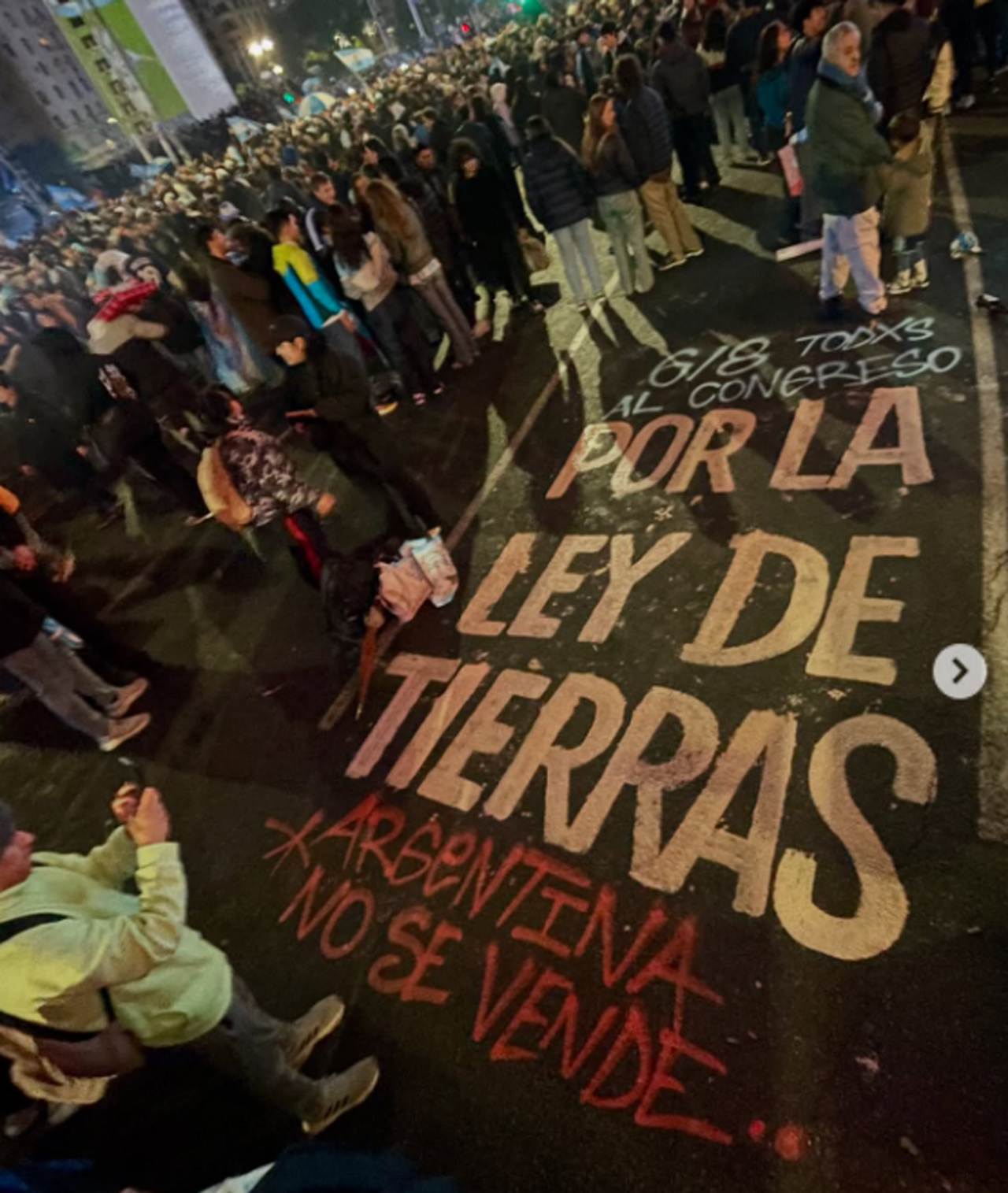 Imagen de la marcha en contra de la modificación/derogación de la Ley del Fuego y Ley de Tierras. Imagen de redes sociales.